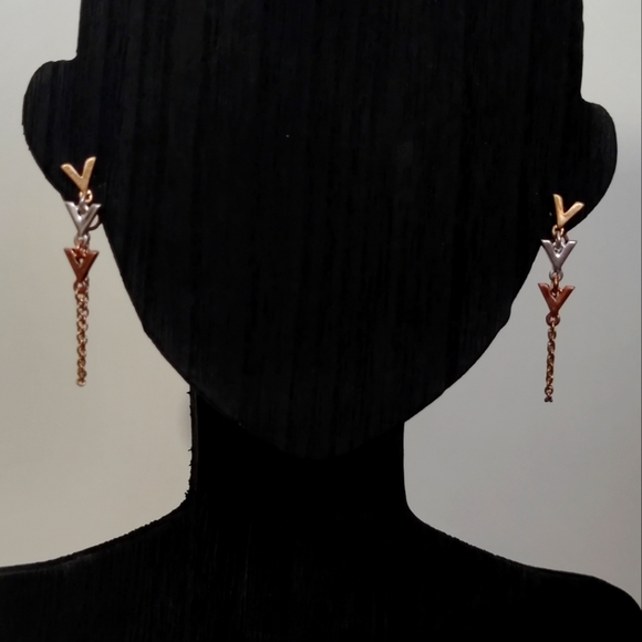 Tri-Tone Robert Lee Morris SOHO Chevron Front-Back Earrings - Picture 2 of 10